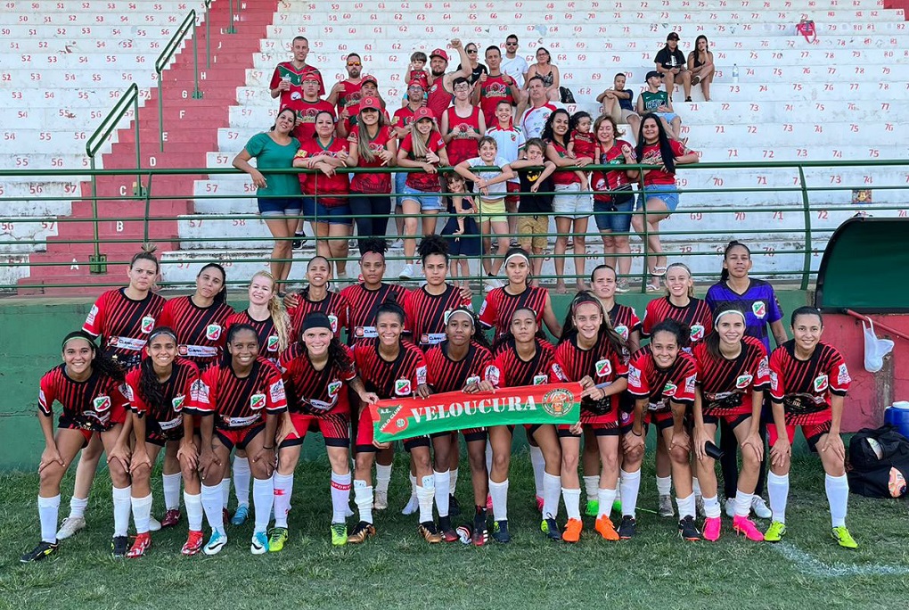 Jogadora Do Velo Clube Faz Gol De Bicicleta Na Copa Ouro Feminino