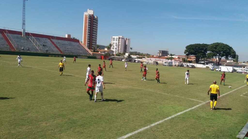 Dérbinho: Rio Claro FC levou a melhor no Sub-14 e deu empate no Sub-12 em  jogos disputados no Benitão - Diário do Rio Claro